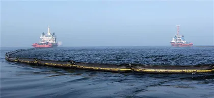 东海撞船事件：“桑吉号”油轮已沉6