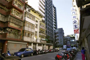 蒲公英的岁月：余光中与那一代乡愁2