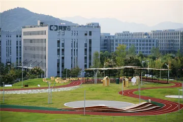 样板诞生记：“烂尾”工业园到云栖小镇4