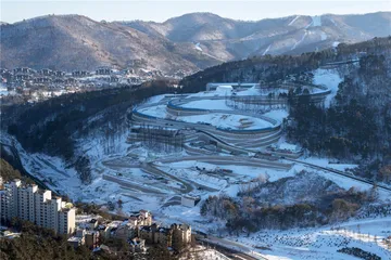 瑞士滑雪传奇鲁西：山与雪的哲学