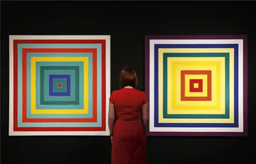 “艺术至少为终极自由提供了一种错觉”