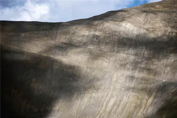 在山间寻找雪豹2