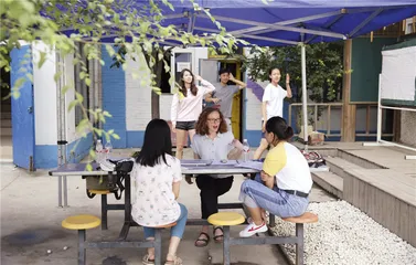 一所农民工子女中学的12年1