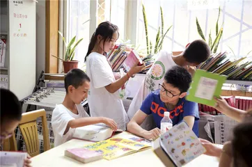一所农民工子女中学的12年3