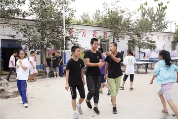 一所农民工子女中学的12年4
