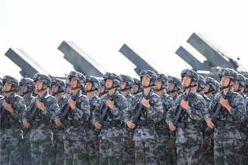 中国军队的“断尾强军”