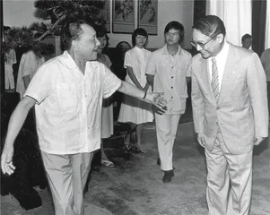 金庸的“身份”