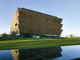大卫·阿加耶和建筑政治学