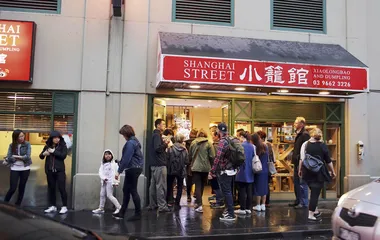 吃不在扬州的炒饭，找一种回家的感觉