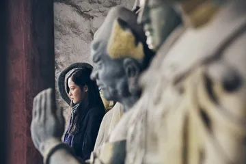 《长江图》：水墨影像中的魔幻爱情