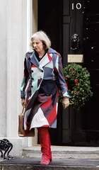 女首相的豹纹高跟鞋5