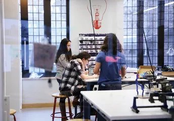 教育的多重环境：一个美国家庭的选择1