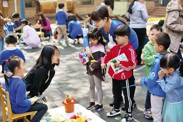男幼师的“魔法”：守护孩子眼里的小火苗2