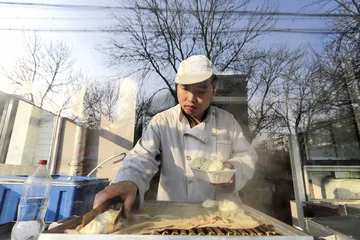 卫嘴子，津门美食的两极