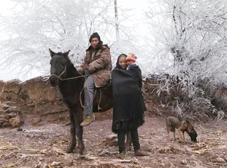 ​翻山越岭，去为凉山乡亲拍张“全家福”3