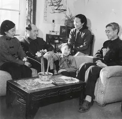 李佩：跨越百年的尊严与力量1