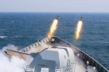 ​将南海博弈设定为一场“持久战”