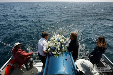 当我们有了新的空间，来弥合死亡留下的“坑洞”4
