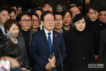 韩国戒严风波：“冷战遗绪”下的“创伤应激”3