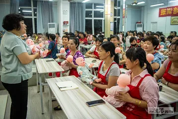 基层女性的沉默更年