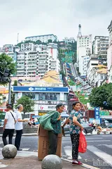 社交媒体的“县城”想象6