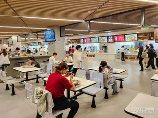 “00后”大学生的社交难题:不躬身入局0