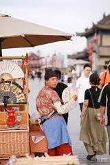 唐代装束：多元的盛装7