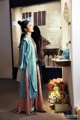 宋服之美：复原的依据和想象空间1