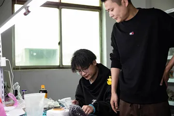 从义乌到广州：年度爆款，友谊手链和亮片裙3