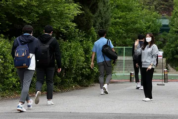 高校辅导员：多重角色的困境2