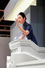 意外走红的顶流拍卖官