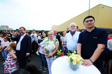 德企增资：难舍的中国汽车市场2