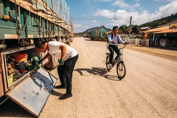 翻越“土匪山”：卡车司机的中老跨境之旅11