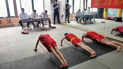 以管教的名义：一所城郊武术馆的暴力漩涡