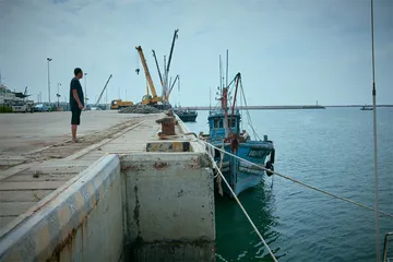 海上追凶：一个海边小镇的命案背后