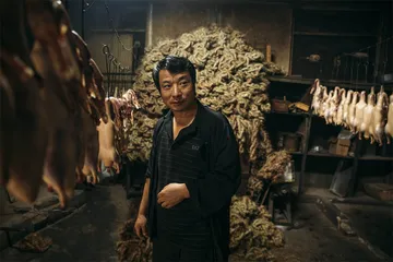 青松毛烤鸭：周国红留在80年代1