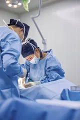 “出走”十年：医生张强的困境3