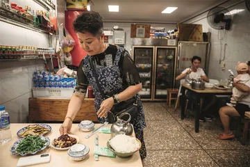 速氏酱油鸡：潇洒阿姨