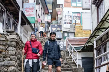 珠峰“最忙登山季”里的危险与死亡4
