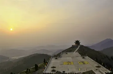 酒隐安陆：何意栖碧山4