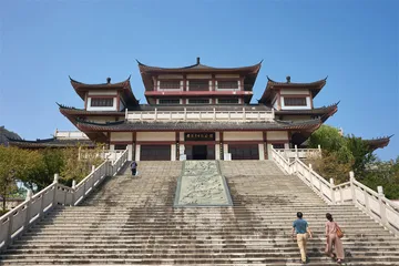 酒隐安陆：何意栖碧山5