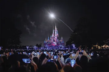 在人造乐园的两段奇幻旅程8