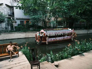 穿过南方之心，故事开始了