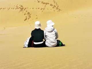 沙漠里“走出来”的爱情1