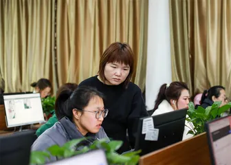 黄土高原上的AI训练师