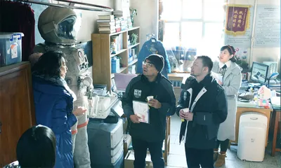 《宇宙探索编辑部》，一个严肃的玩笑1