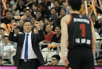 一场“消极比赛”背后的CBA“江湖”1