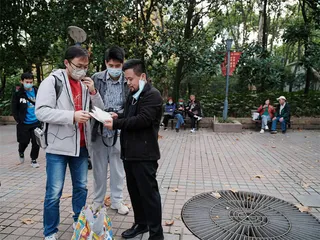 曹再飞：在相亲角读诗，其实不只是读诗2
