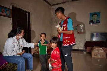 背背篓的网球冠军：佤族少年出大山记3