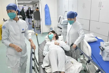 重症高峰下的北京急诊室0